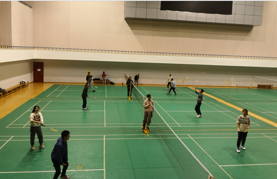 2020-year-end activities: playing badminton